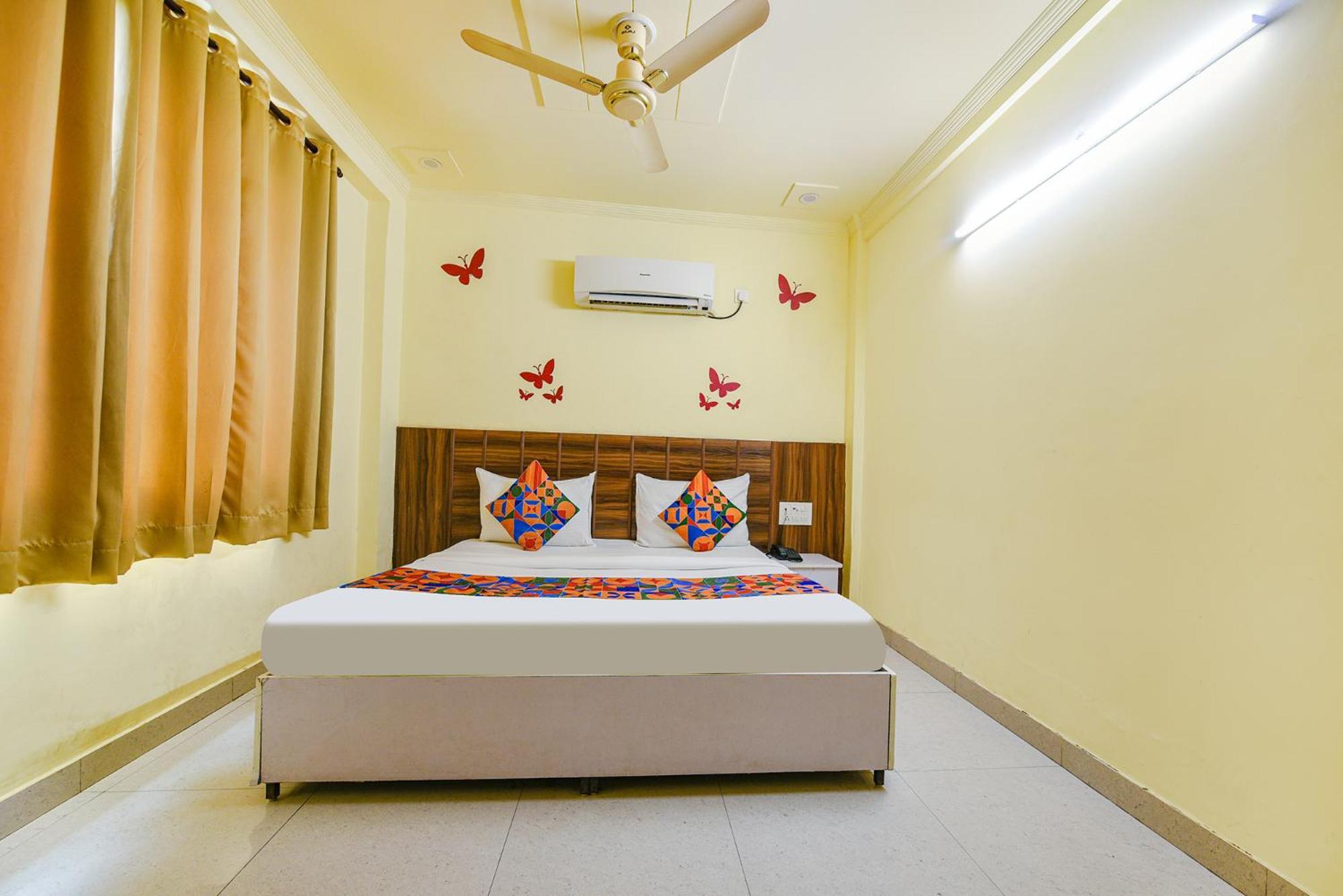 Fabhotel Ishtara Auberge - Nr Yashobhoomi Convention Centre Нью-Дели Экстерьер фото